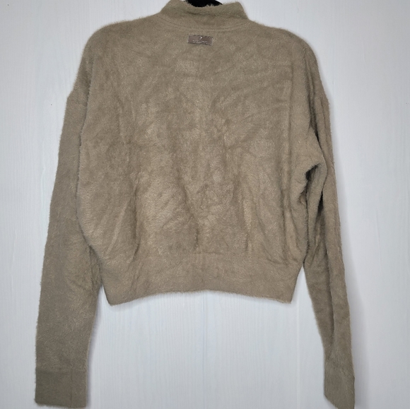 Gymshark x Whitney Simmons Whitney eyelash knit jacket Size Medium - Picture 8 of 12